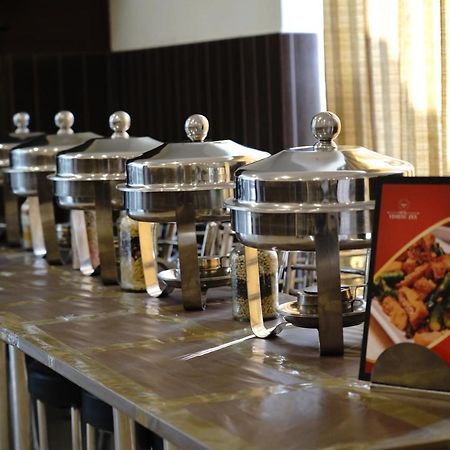 Hotel Vishnu Inn Dehradun Luaran gambar