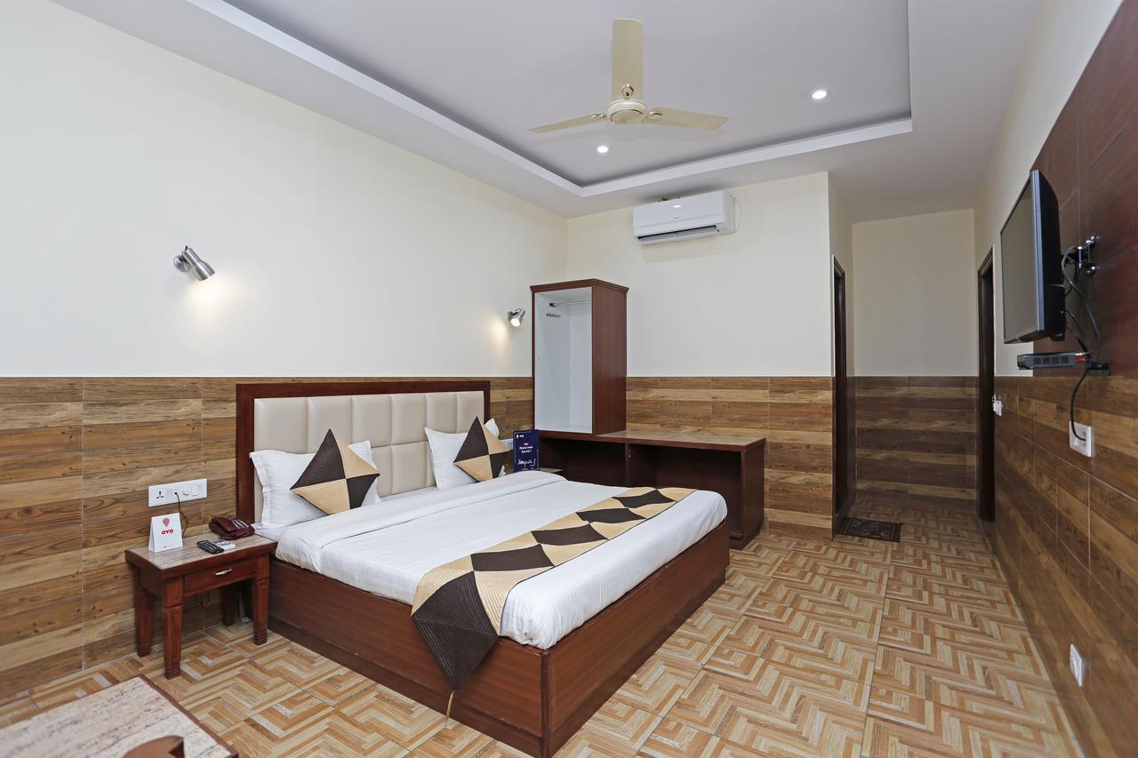 Hotel Vishnu Inn Dehradun Luaran gambar