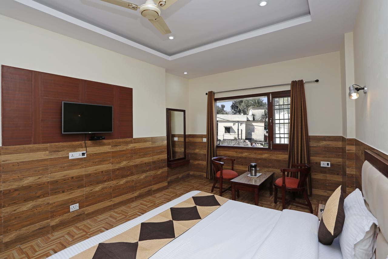 Hotel Vishnu Inn Dehradun Luaran gambar