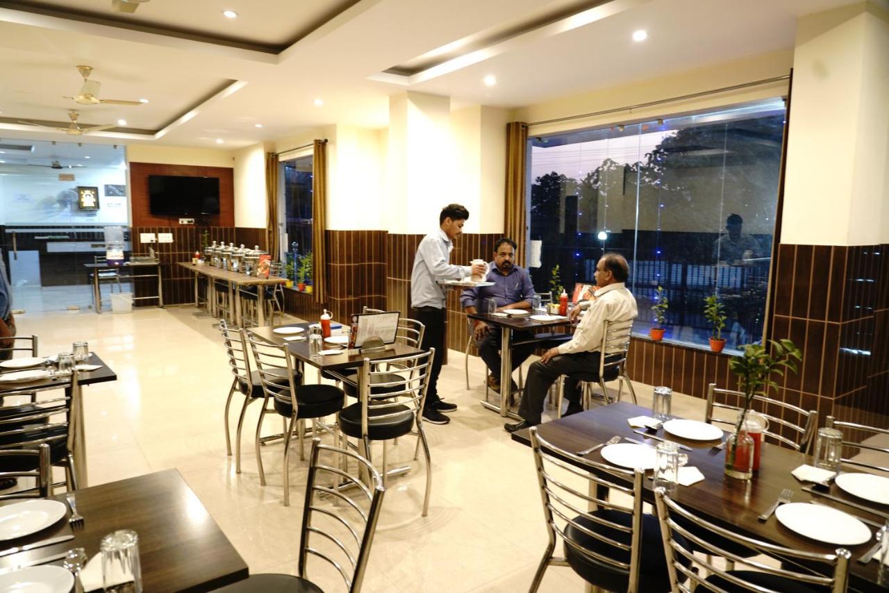 Hotel Vishnu Inn Dehradun Luaran gambar