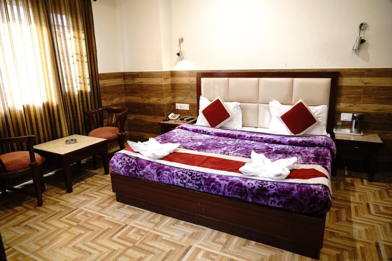 Hotel Vishnu Inn Dehradun Luaran gambar